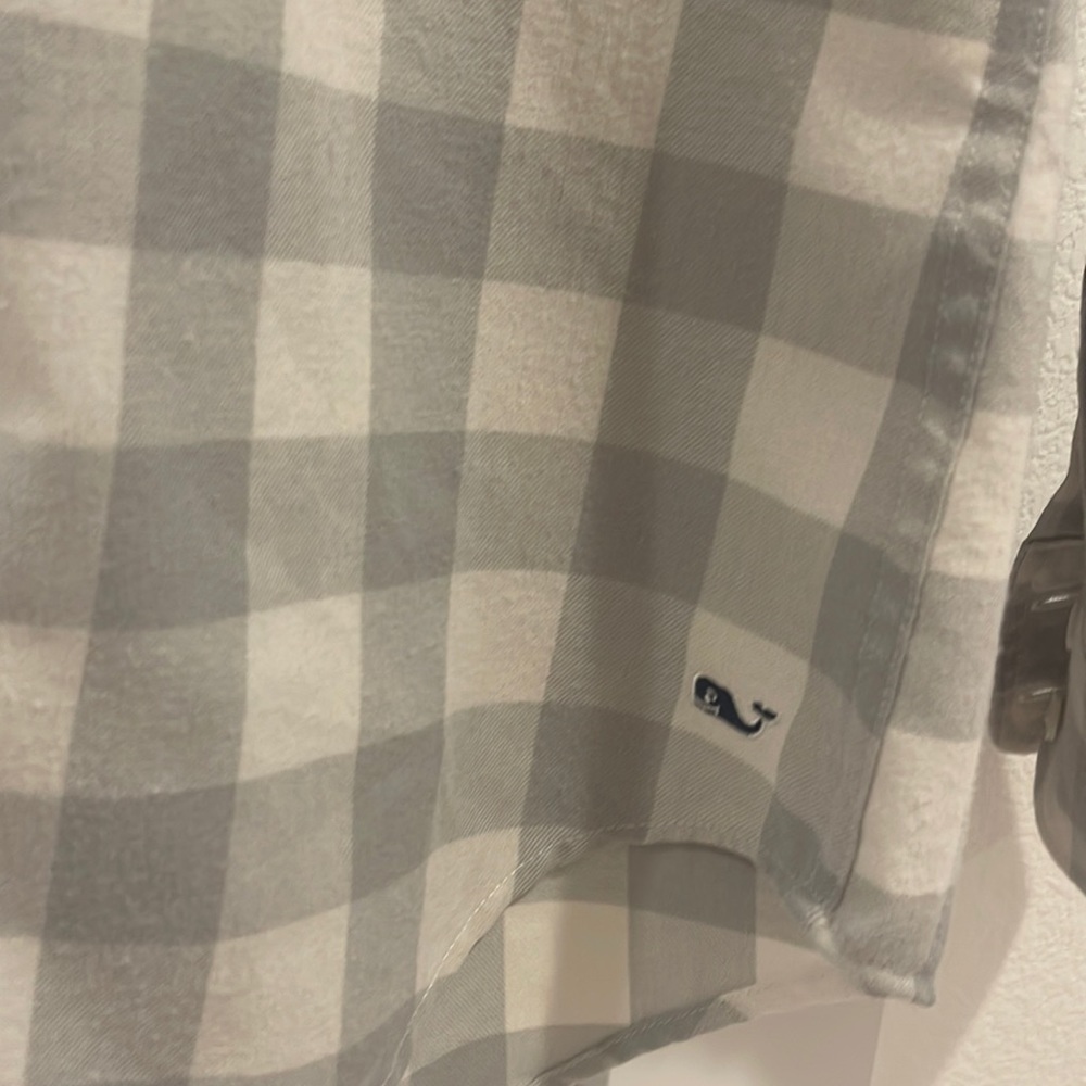 Vineyard Vines button down